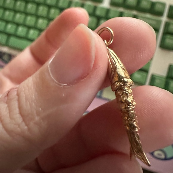 9ct 9k 375 vintage gold articulated fish charm pendant - Picture 9 of 11